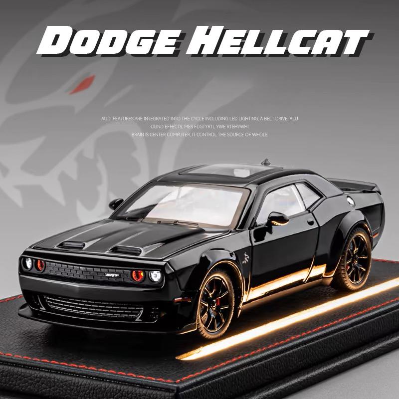 1/24 Dodge Challenger Hellcat Redeye SRT Alloy Sports Car Model Scale Car Diecast Metal Vehicle Sound and Light Childrens Toy Gifts