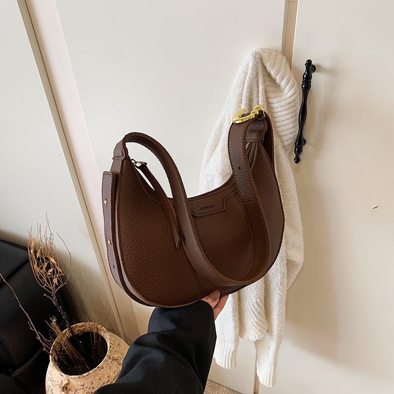 Korean version of fashion underarm bag women's bag 2025 new simple crescent bag versatile shoulder bag crossbody bag