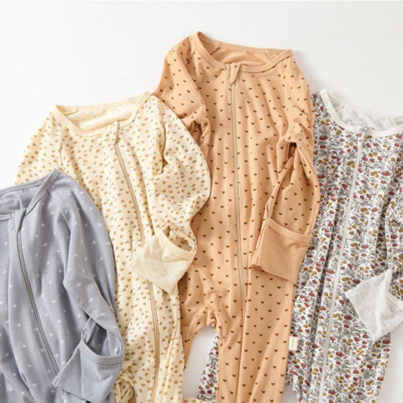 Футболки из модала для маленьких девочек, уютный комбинезон в горошек с длинными рукавами и цветочным принтом для новорожденных мальчиков, одежда для новорожденных 0-12 месяцев