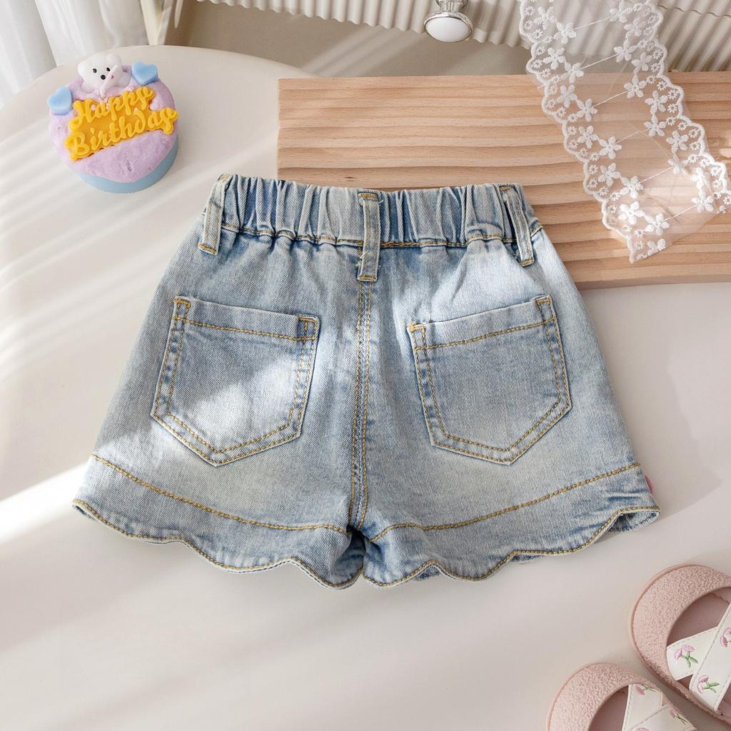 Девочки Джинсовые Шорты Корейские Стильные Объемные Шорты с Сердечками для Малышек и Универсальные Кружевные Летние Повседневные Штаны