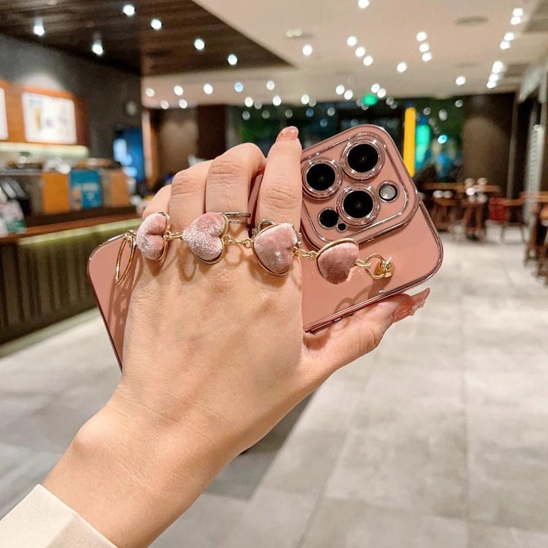 Роскошный мягкий чехол-браслет Love Heart для iPhone 11 12 13 14 15 16 Pro Max XS X XR 7 8 Plus SE 2020 2022, защитный бампер, задняя крышка