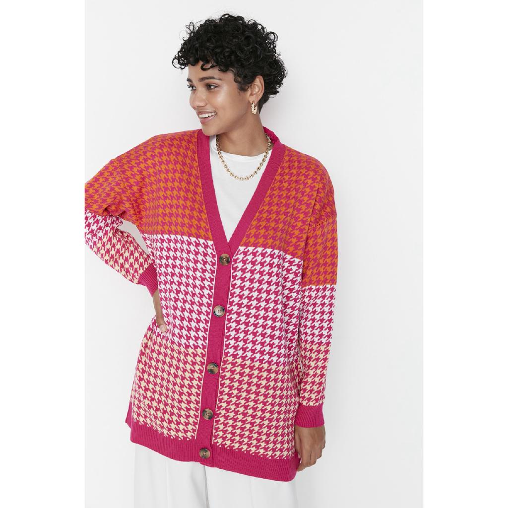 Camel Houndstooth Patterned V-neck Knitwear Cardigan Tctaw23hi00002