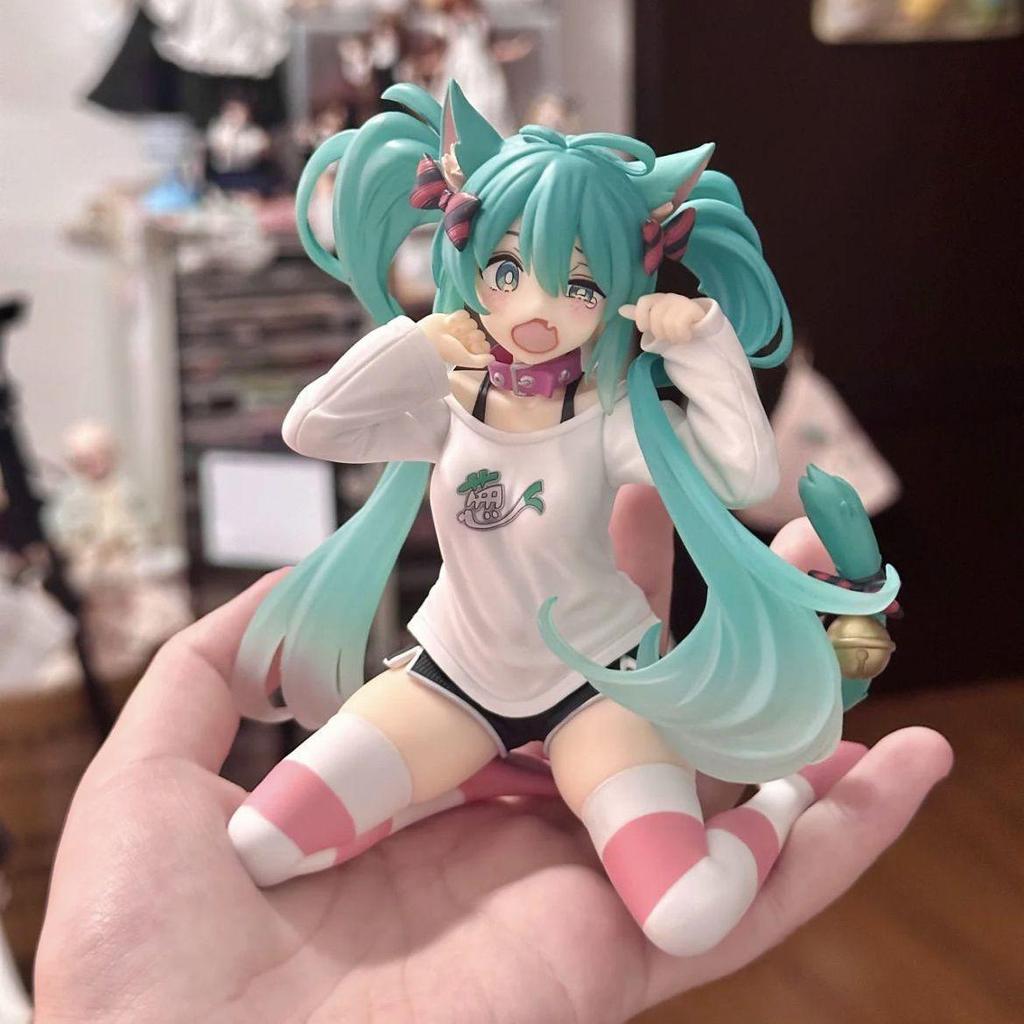 Hatsune Miku Cat Ear Pajama Figure: Anime Beautiful Girl Table Ornament Gift