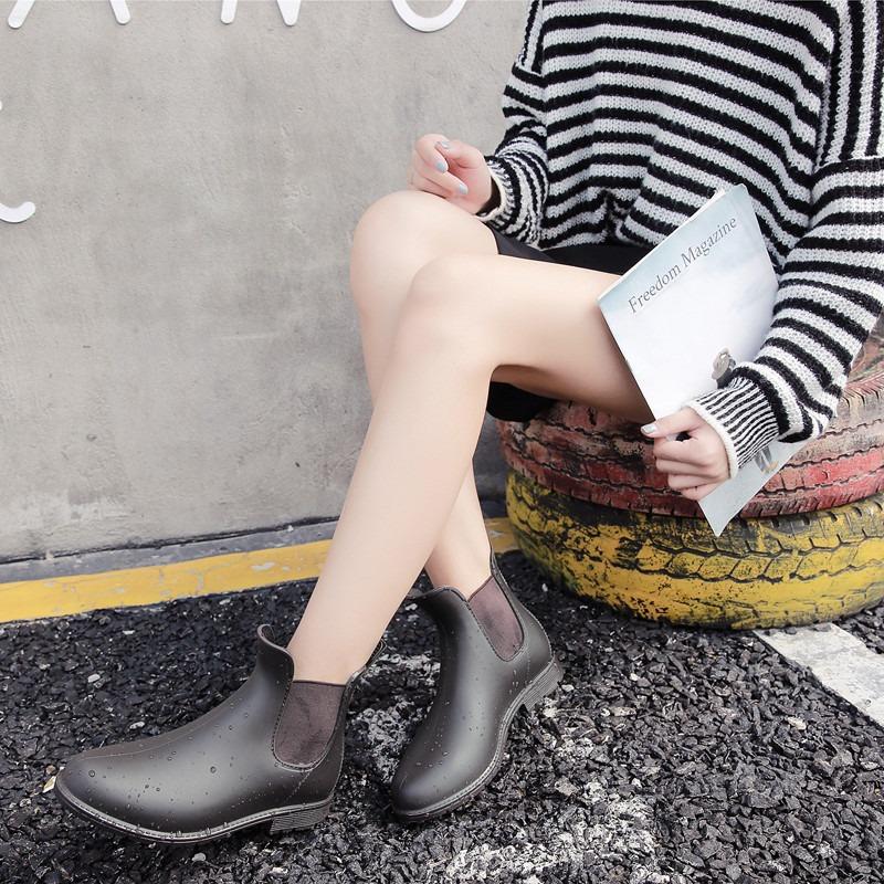 British Rain Shoes Women's New Fashion Outer Wear Rubber Shoes Non-slip Waterproof Shoes Water Boots Fleece Overshoes Short Rain Boots