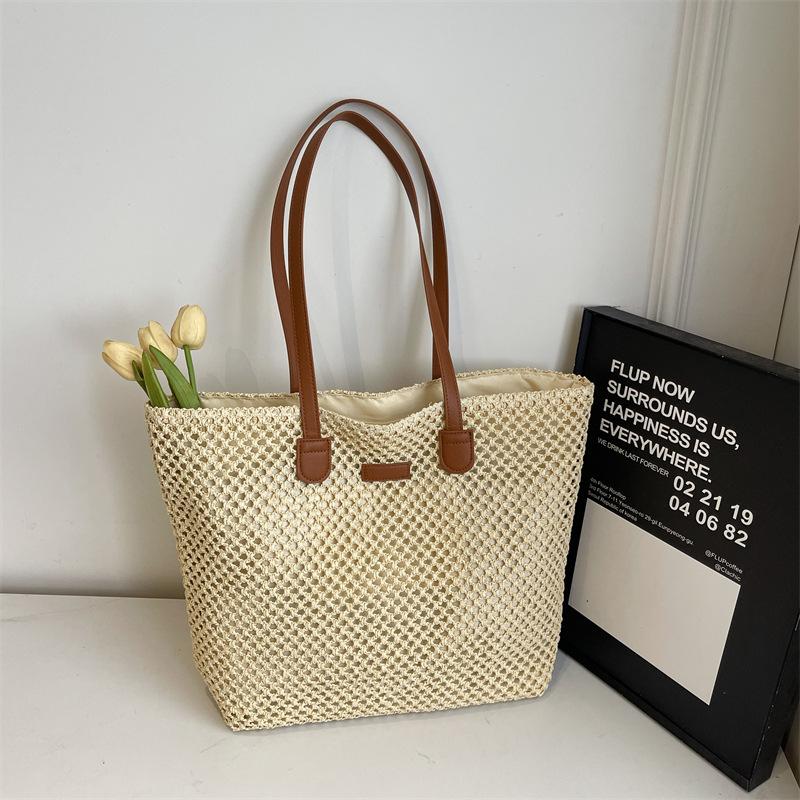 Large Capacity Straw Bag Women's 2025 New Summer Fashion Commuter Woven Bag Seaside Vacation Beach Tote Bag