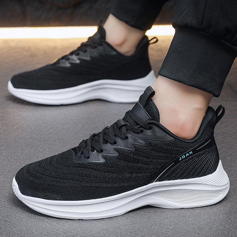 Large Size Men's Shoes Quanzhou Sports Shoes Light Casual Running Shoes Breathable Fly-woven Men's Casual Shoes Travel Shoes