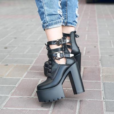 Сексуальная женская обувь для ночного клуба с пряжкой и ремешком, ботильоны на высоком каблуке с вырезом, ботильоны на платформе, готические короткие сапоги на платформе, женские туфли на молнии