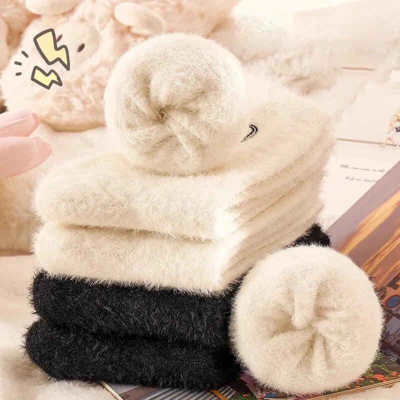 1 пара милых уютных бархатных носков из норки, осенне-зимние чулочно-носочные изделия, утолщенные плюшевые теплые домашние пушистые носки для сна в форме сердца