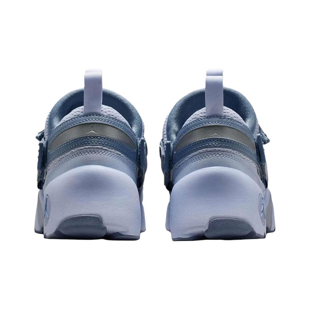 Air Jordan Jordan Trunner LX Ghost Ashen Slate Женские кроссовки Серый Светоотражающий-Серебристый HQ2164-010