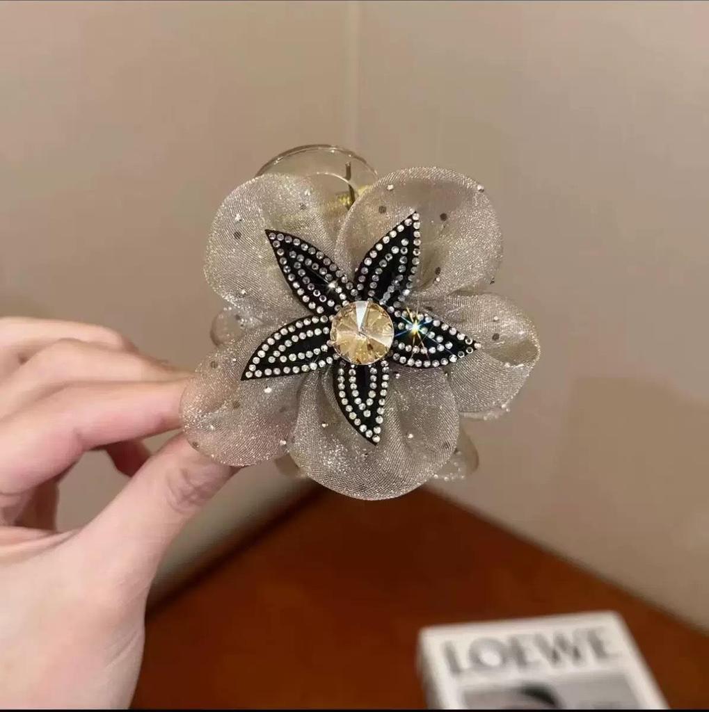 Caro 3D Rose Hair Claw Clip - 2024 High-End Floral Shark Clip for Women, Elegant Headwear