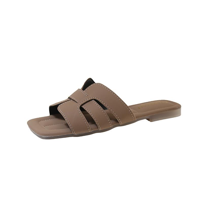 Ретро Сяосянфэн шлепанцы на плоской подошве для женской летней носки 2025 весенне-летние новые модели, пляжные крутые шлепанцы на одной педали для женщин