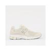 24fw New Val 2002r бежево-белые публичные кроссовки M2002wc