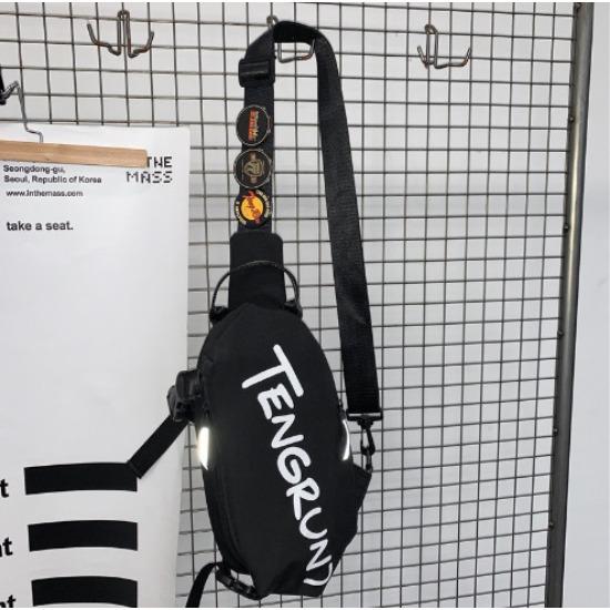 Men'S Bags Fashion Messenger Bags Boys Backpacks Niche Sports And Leisure Bags Women'S Shoulder Bags Personalized Japanese Breast Bags