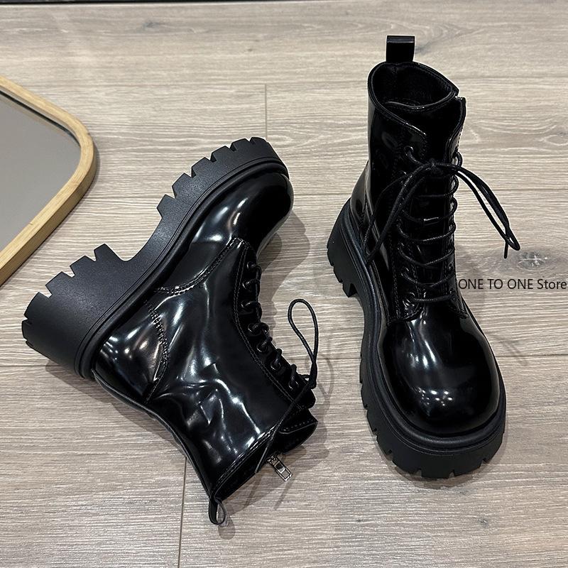 2025 Women's Black Back Zipper Chunky Heel Boots Goth Style Lace Up Solid Color Platform Short Boots for Women Fashion Wing