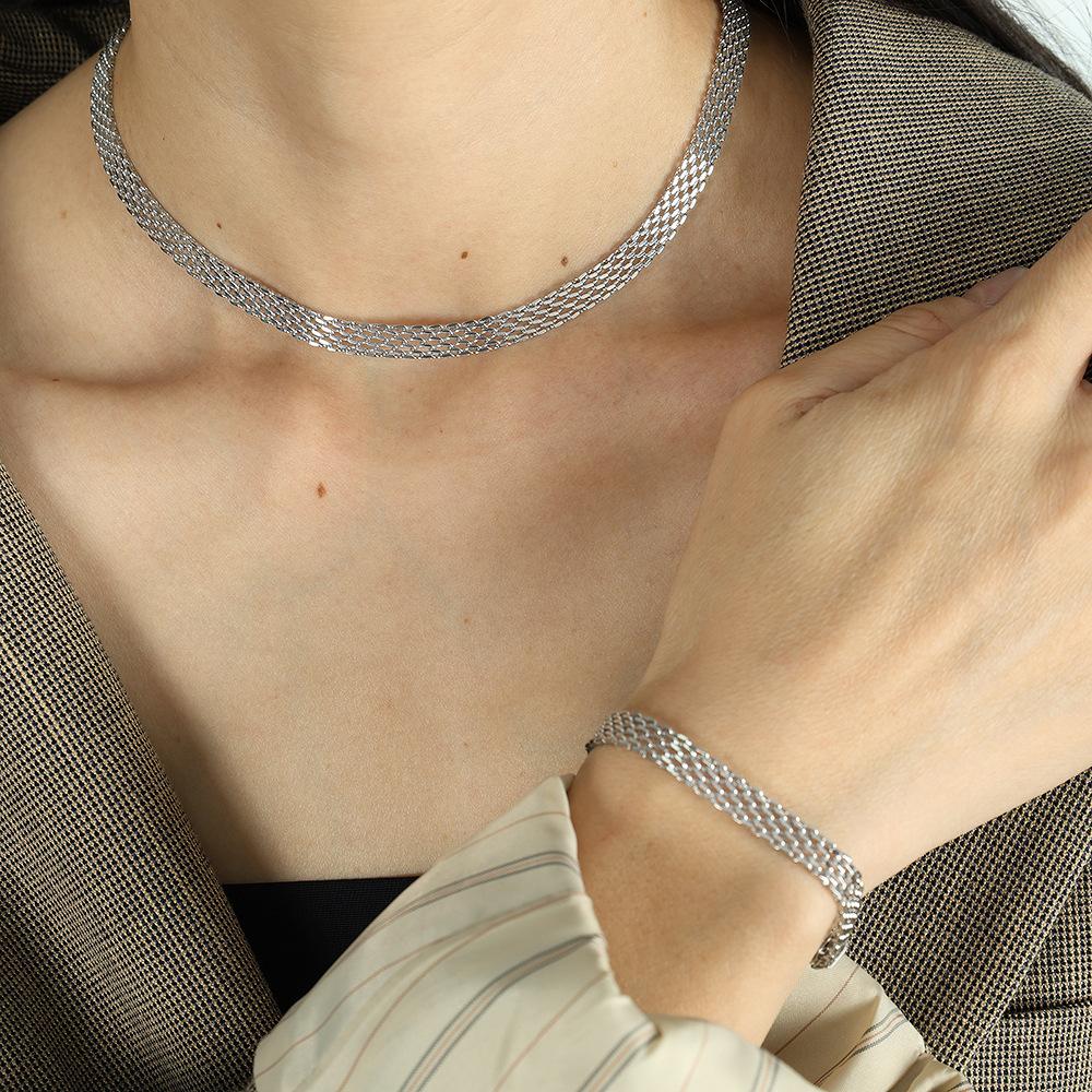 Европейский и американский простой полый широкий набор ожерелья и браслета, модная сетчатая цепочка для ключицы, титановая сталь, сохранение цвета, продвинутый, универсальный
