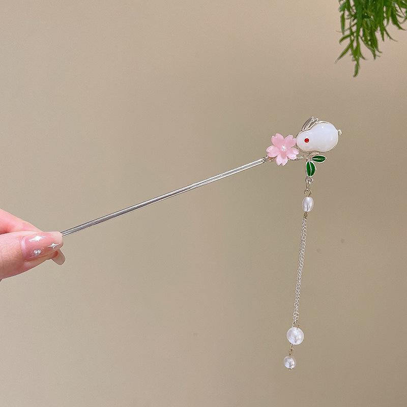 High-End Retro Chinese Tassel Hairpin for Women - Versatile Alloy Hair Clip for Elegant Updos