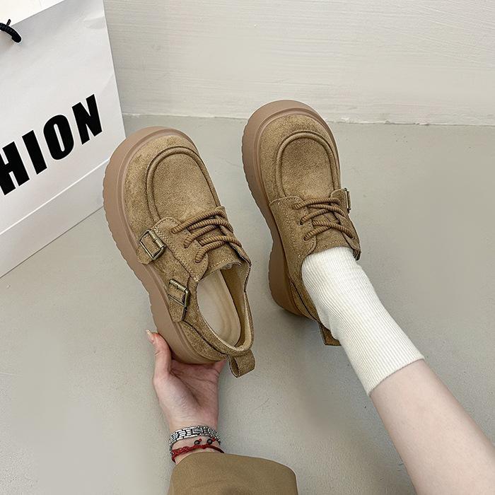 Маленькие кожаные туфли на толстой подошве с увеличением роста, женские 2025, новые осенне-зимние, универсальные туфли на шнуровке в британском стиле для юбки