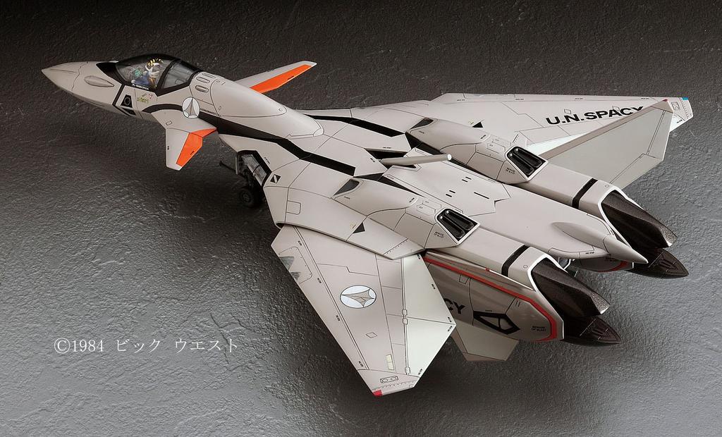 Hasegawa Macross Plus VF-11B Thunderbolt масштаб 1/72 пластиковая модель 22