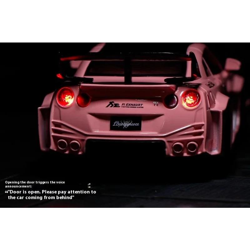 1/32 Scale Skyline Nissan GTR-CSR2 Alloy Sports Car Diecast Metal Model Sound & Light Toy Collect Display Ornament Gift for Boys