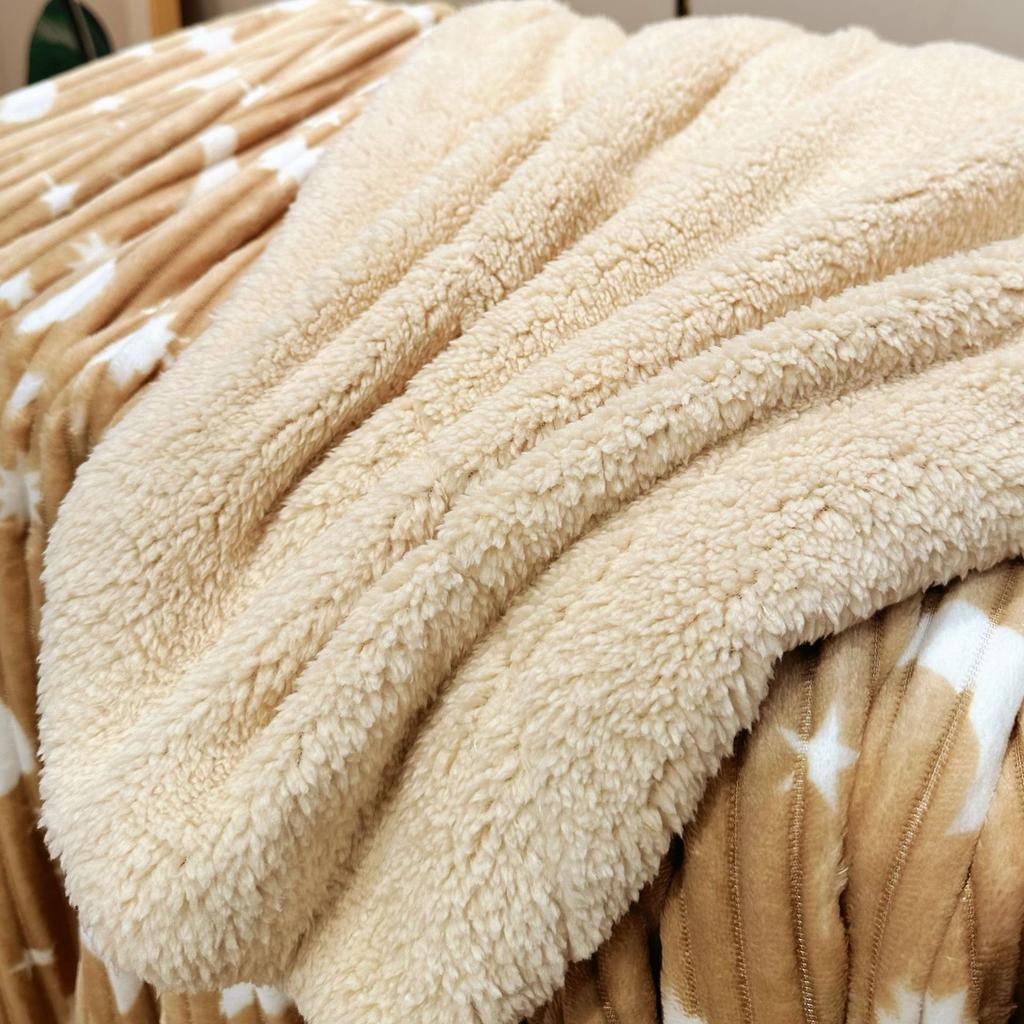 Fashionable Star and Moon Double-Layer Blanket, Flannel Blanket, Office Nap Blanket, Air-Conditioning Blanket