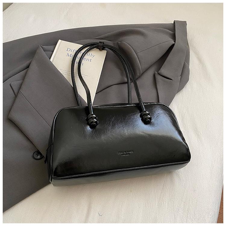 Ретро сумка женская большой вместимости 2025 новая осень и зима универсальная повседневная на плечо подмышку сумка текстурированная дорожная сумка-подушка