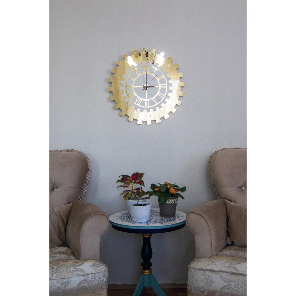 Большие декоративные настенные часы 50х50 см. Стильные римские цифры, двухслойное золото на белом МДФ, зеркальное оргстекло.