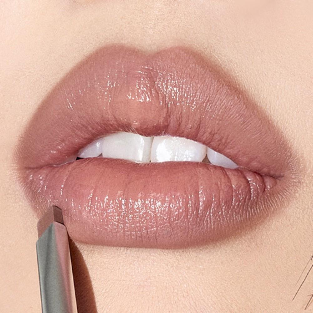 TWO SLASH FOUR Sculpt Lip Shaper 0.36g