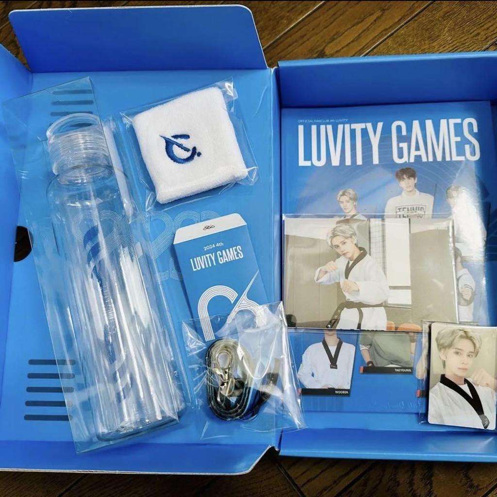 [Б/У] CRAVITY Корейский FC LUVITY 4-го поколения фан-клубный комплект