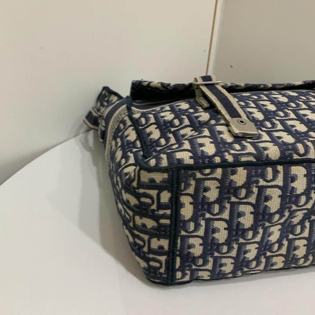 [Pre-Owned] Camp Classic Monogram Embroidered Vintage College Style Canvas Shoulder Bag - Excellent #10G55ZF