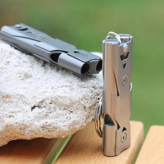 Уличный свисток для выживания с брелоком Двухтрубный 80-150 дБ Высокий децибел Свисток из нержавеющей стали