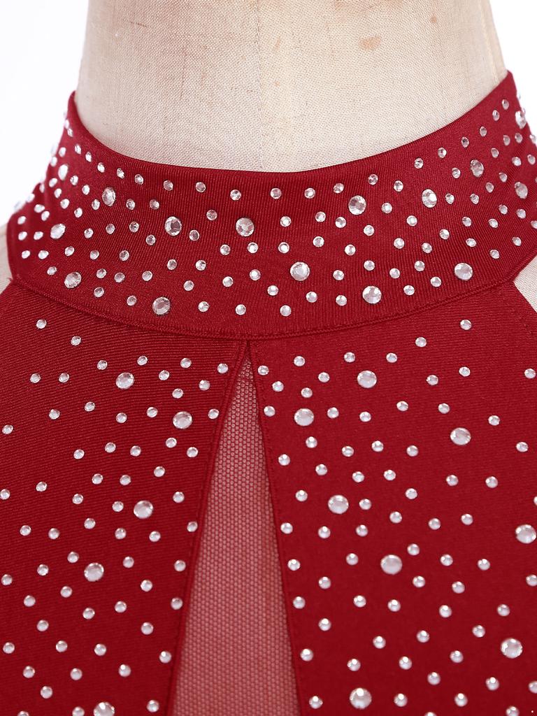 Женский костюм для лирического танца с халтером, бретелями на спине, блестящими стразами и разрезом для сцены