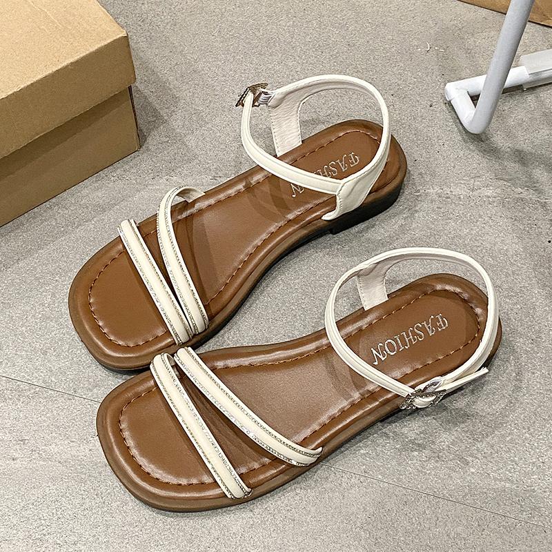 Мода 2025 Лето Новые Модные Тренд Женские Пляжные Сандалии на Плоской Подошве для Улицы Нескользящие Уличные Универсальные Украшенные Женские Сандалии