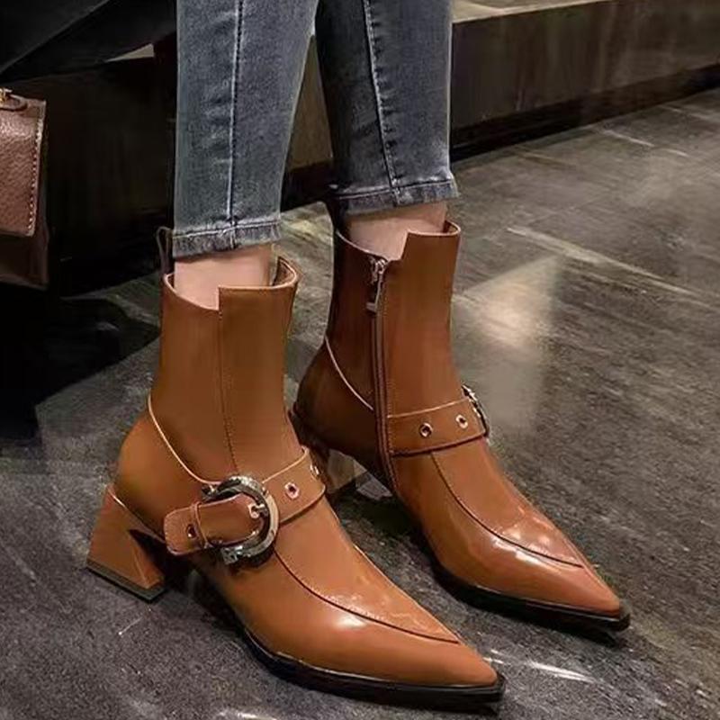 Острый носок женские зимние ботильоны на среднем каблуке сексуальная обувь модные кожаные зимние ботинки челси 2024 тренд массивные туфли-лодочки Botas Mujer