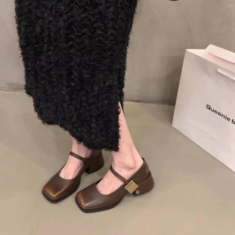 Туфли на толстом каблуке, женские весенние туфли на высоком каблуке, ретро-туфли с квадратной головкой и пряжкой в виде слова, женские туфли Мэри Джейн