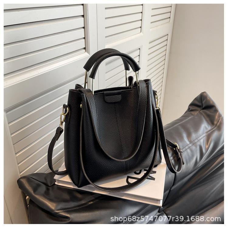 This Year's Popular Bag Women's Large-capacity 2025 New Crossbody Bag Is Fashionable and Versatile Korean Texture Portable Bucket Bag
