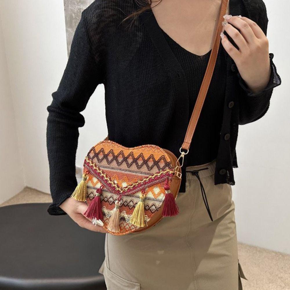 Tassel Fringe Shoulder Bag Love Shape Bohemian Messenger Bag Ethnic Style Crossbody Bags  Travel