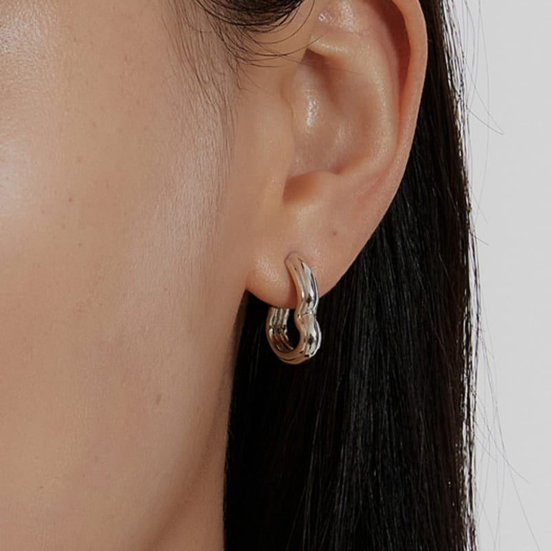 Invisible collage OUTLINE MATIERE EARRING_SILVER