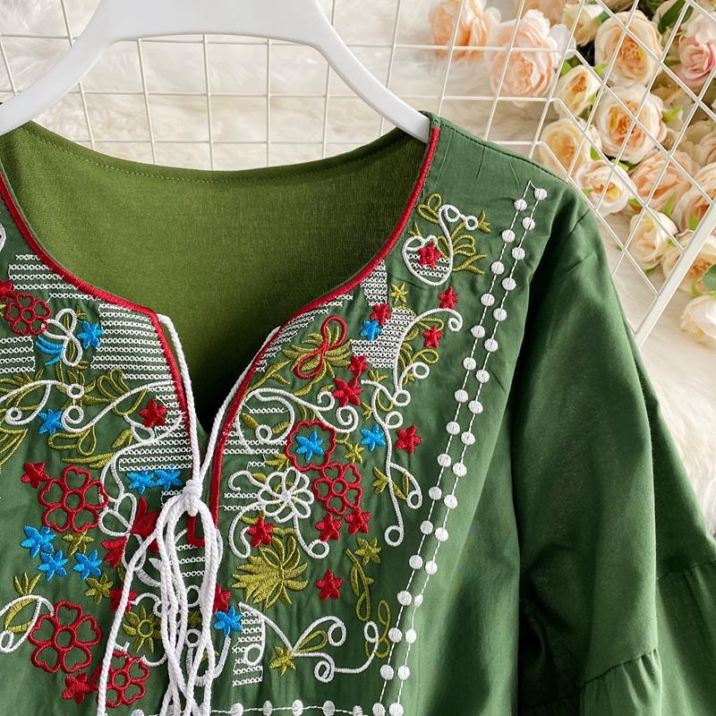 Holiday Retro Ethnic Embroidery Dresses Women Vintage V-neck Tassel Lace Up Dress Party Long Sleeve Fashion Long Dress Loose New