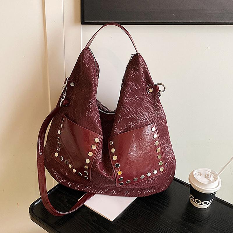 Сумка-тоут с имитацией змеиного узора, большой вместимости, из мягкой кожи, с заклепками, на плечо, модный роскошный дизайн, женские сумки CLE