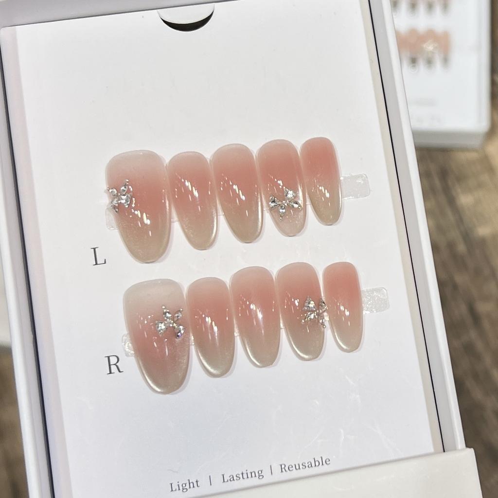 Hand-woven Armor with Small Fresh Pure Blush Cat Eye French Flash Zircon Diamond Nail Art