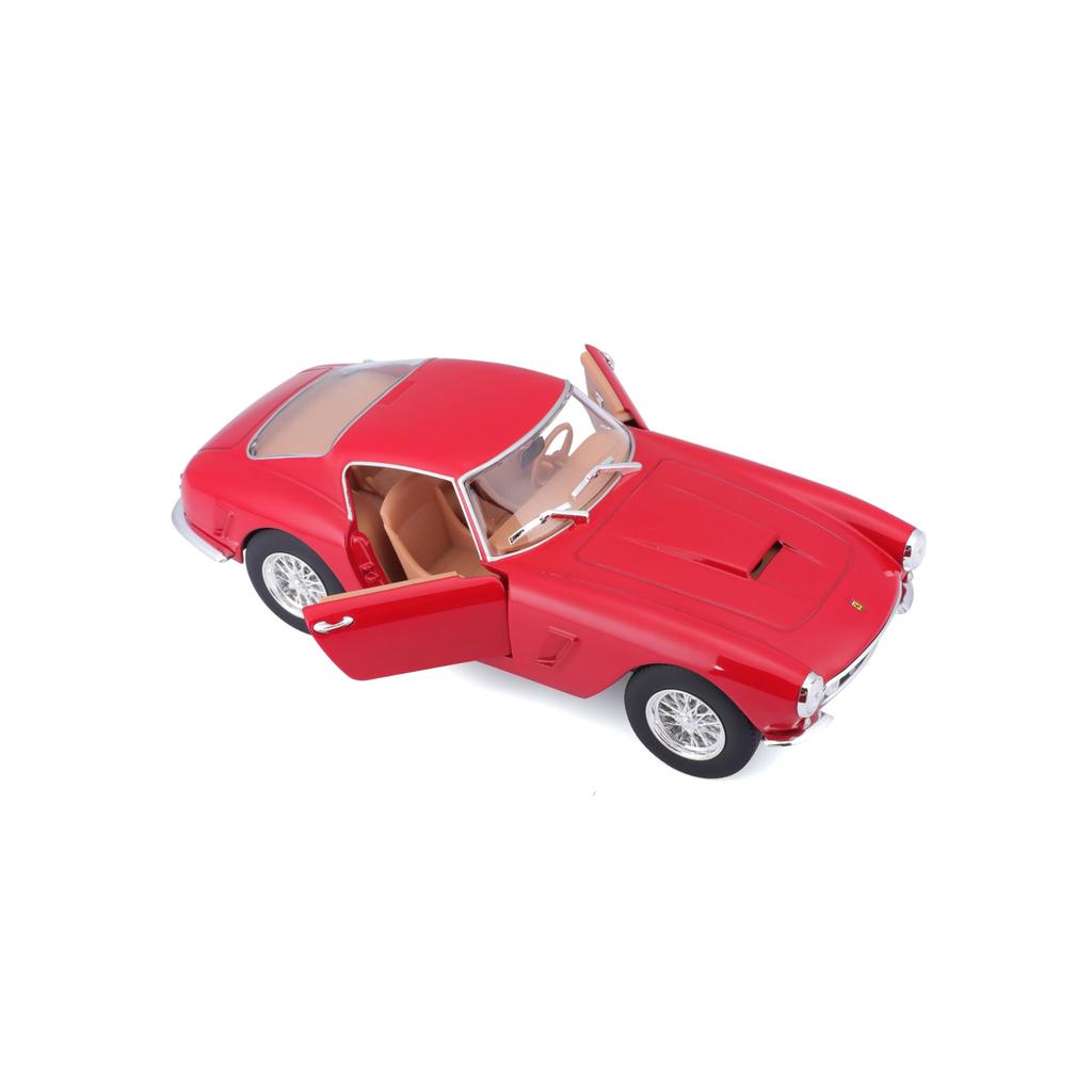Bburago 1/24 Ferrari Berlinetta Passo Corto Red / Diecast Model Car, Ready-to-Display 18-26025