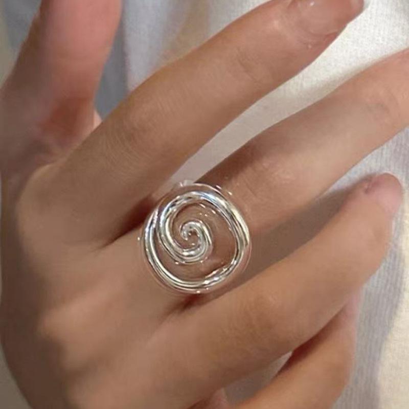 Цветочное кольцо из стерлингового серебра для женщин - Высококачественный дизайн с открытым соединением для осени/зимы