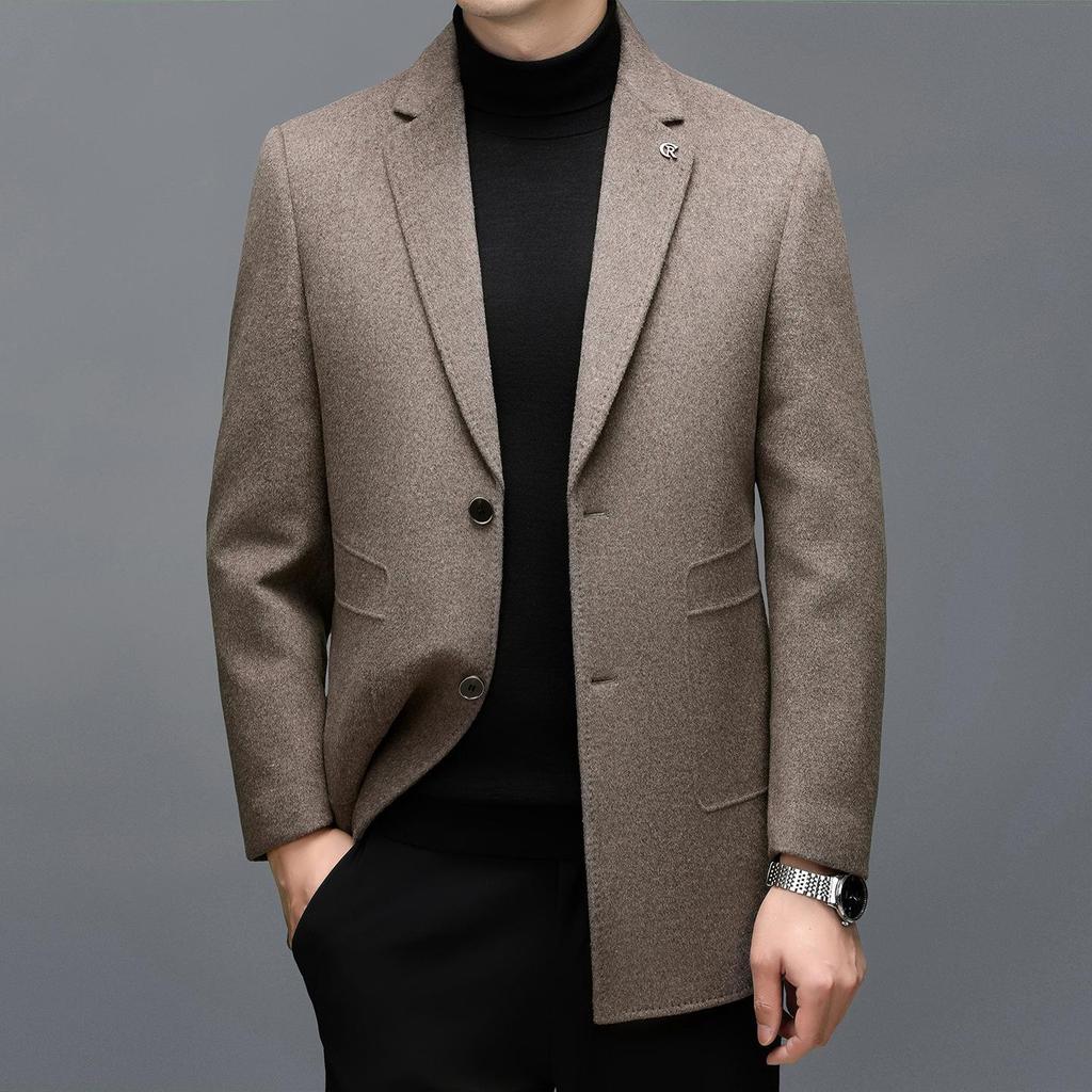 Мужское пальто средней длины премиум-класса из кашемира со съемной пуховой подкладкой и воротником-стойкой для осени/зимы.