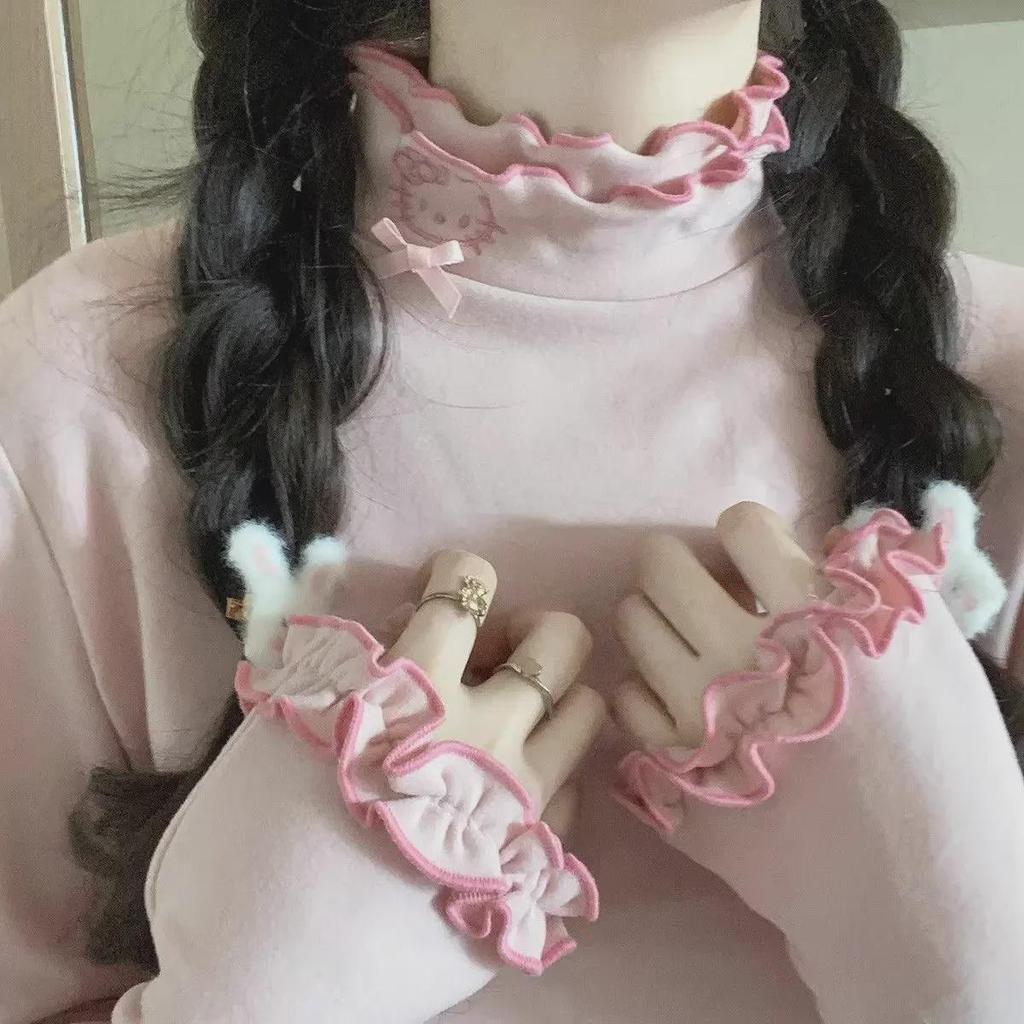 Теплый бархатный женский топ с оборчатым воротником