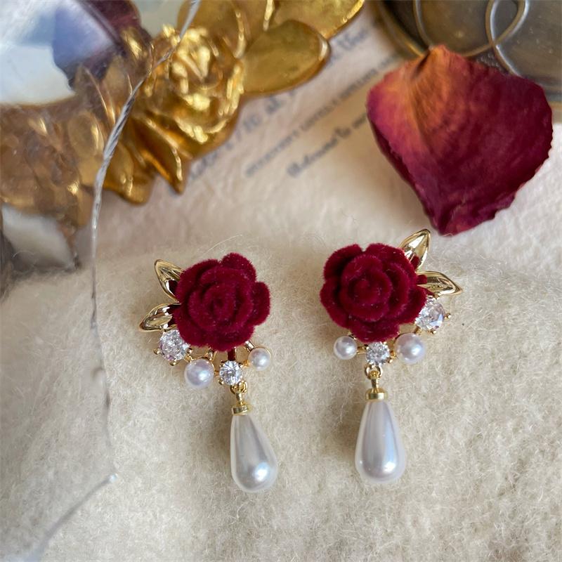 Inlaid Rhinestone Acrylic Rose Flower Earrings for Women 2024 New In Style Red Rose Stud Earring Gorgeous Luxury Zircon Gifts