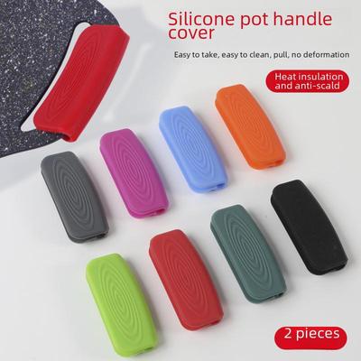 Силиконовая противоожоговая накладка на ручку для чугунных кастрюль — устойчива к высоким температурам, универсальная.