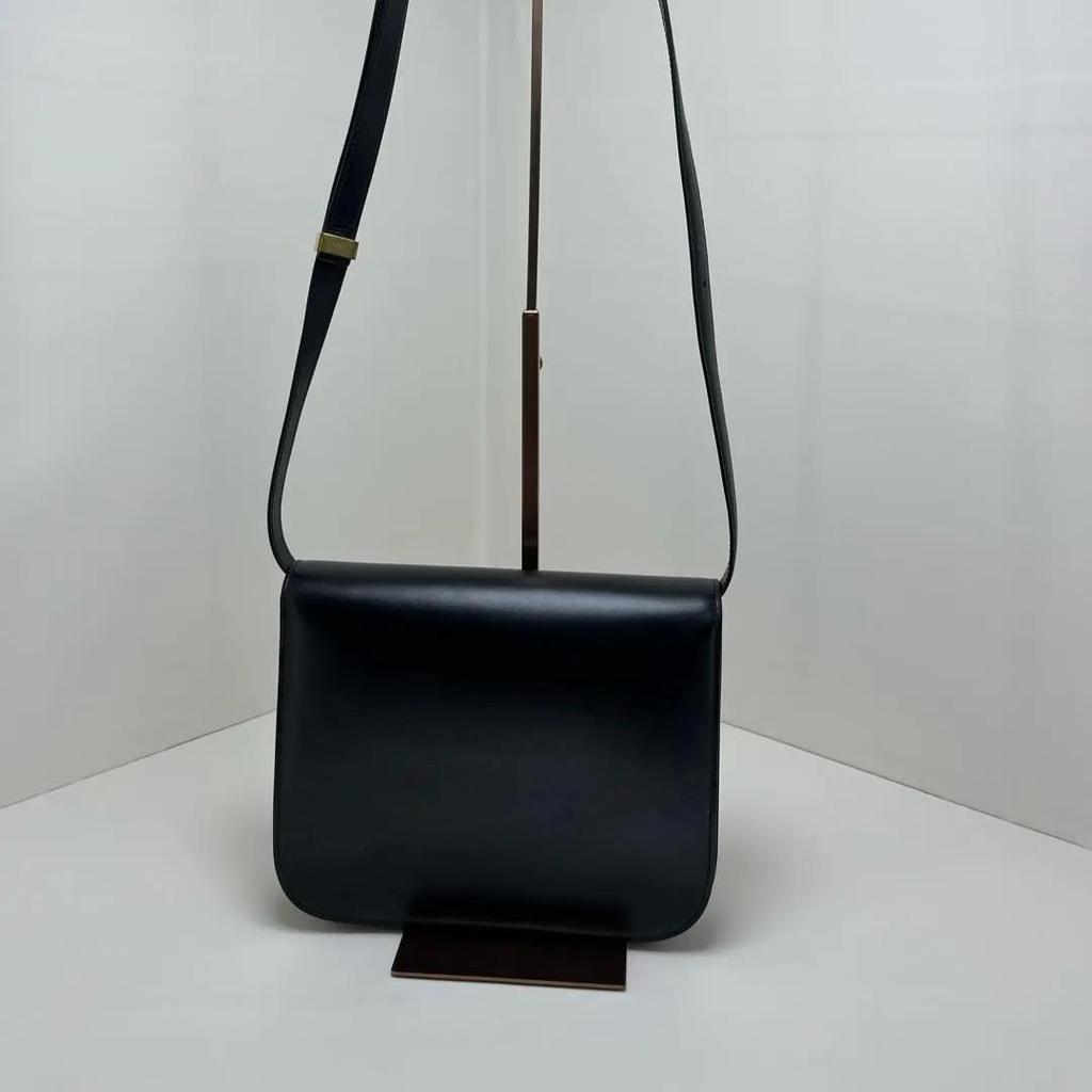 [Pre-Owned] Classic Box Polished Gold Buckle Leather Tofu Bag Shoulder Bag Crossbody Bag Medium - Very Good #RKKJT8