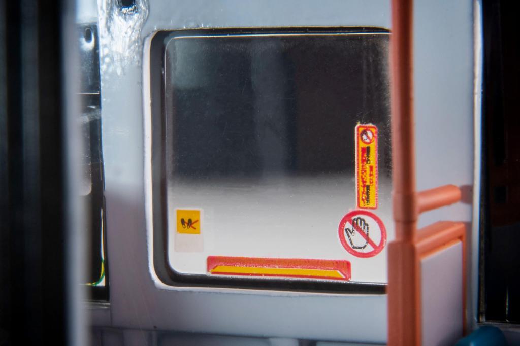 Tomica Limited Vintage Neo Isuzu Elga Odakyu Bus Finished Product LV-N245g