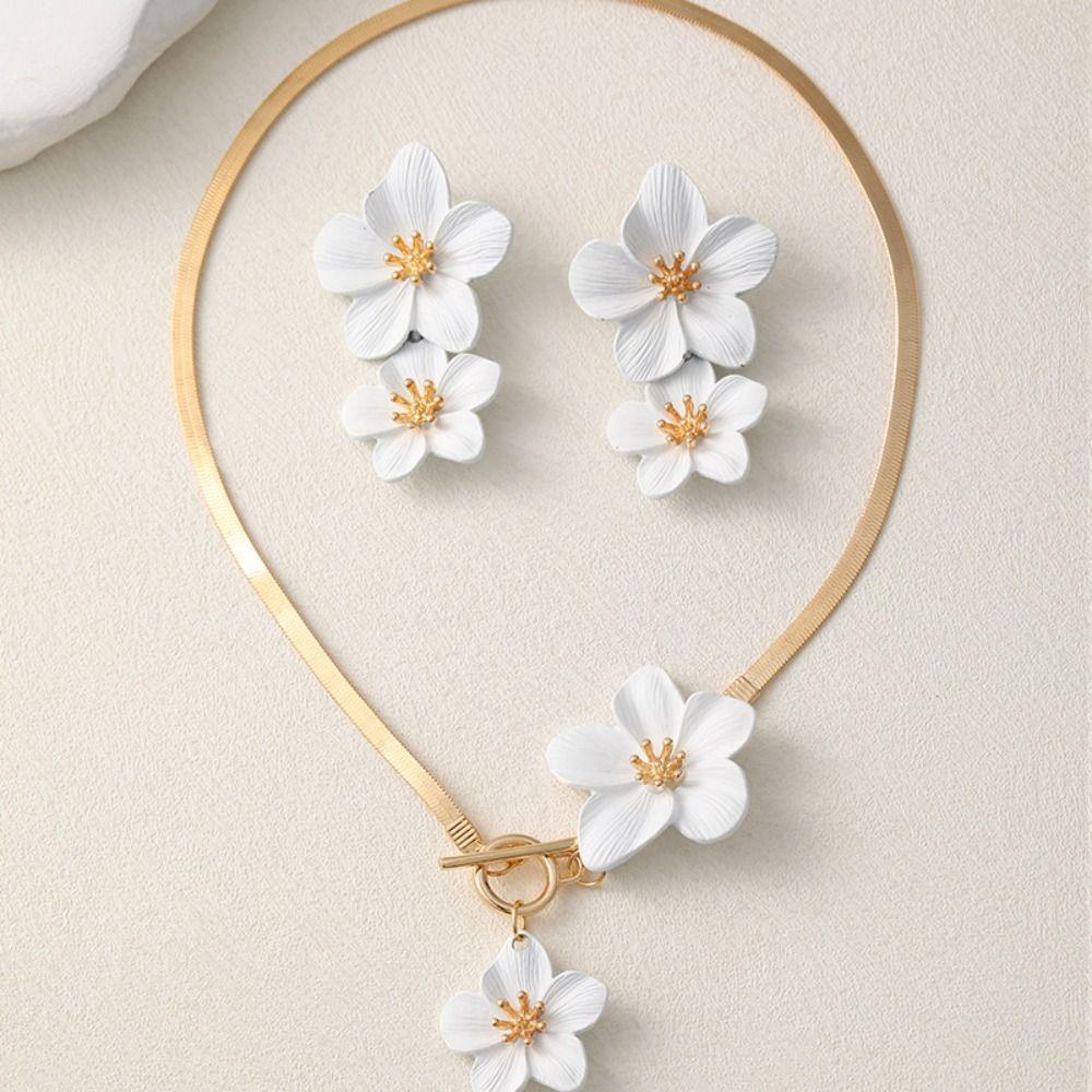 OT Buckle Flower Jewelry Set Metal Pendant Jewelry Suit Elegant Flower Necklace Earrings Set Gift