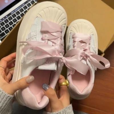 Персонализированные повседневные женские туфли, весенние новые милые белые туфли с круглым носком и толстой подошвой из ракушки